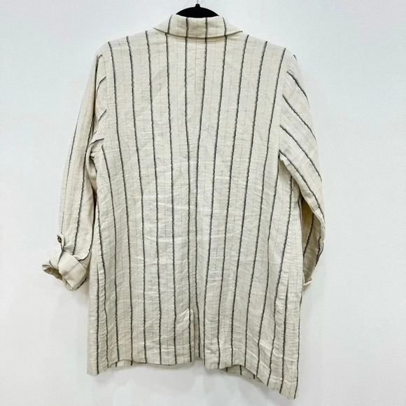 J. Jill Linen Blend Pinstripe Blazer, Size Small but can fit larger - Picture 5 of 7
